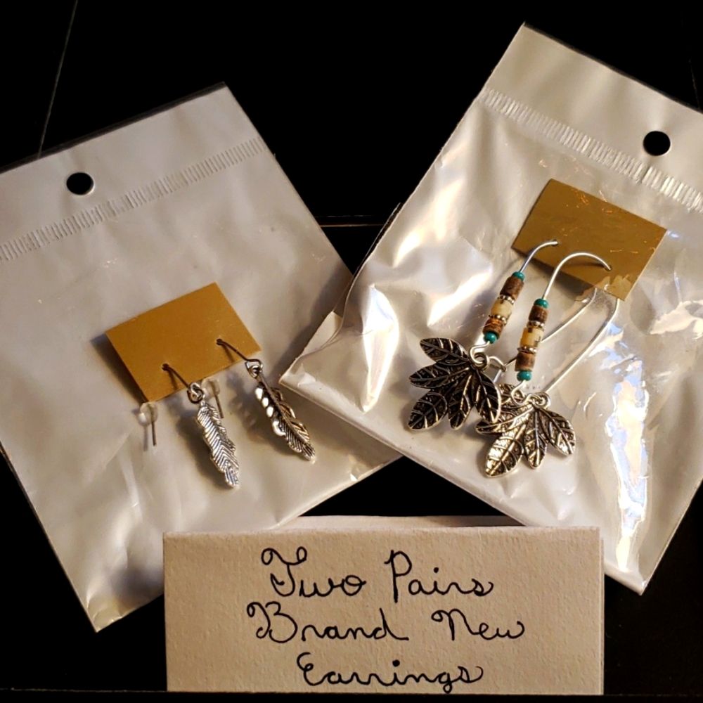Two pairs forestcore earrings